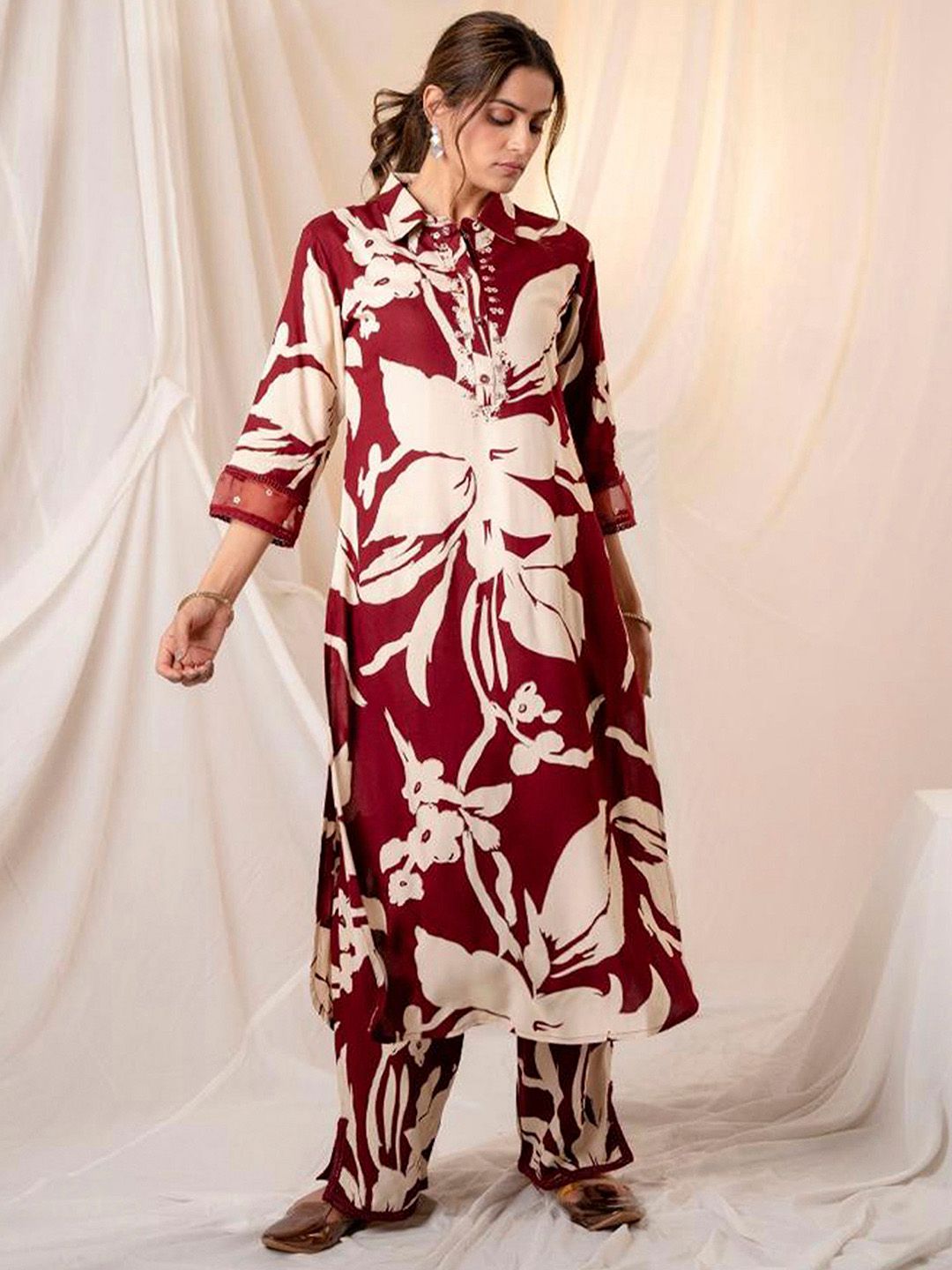 Women Floral Printed Regular Sequinned Kurta with Trousers