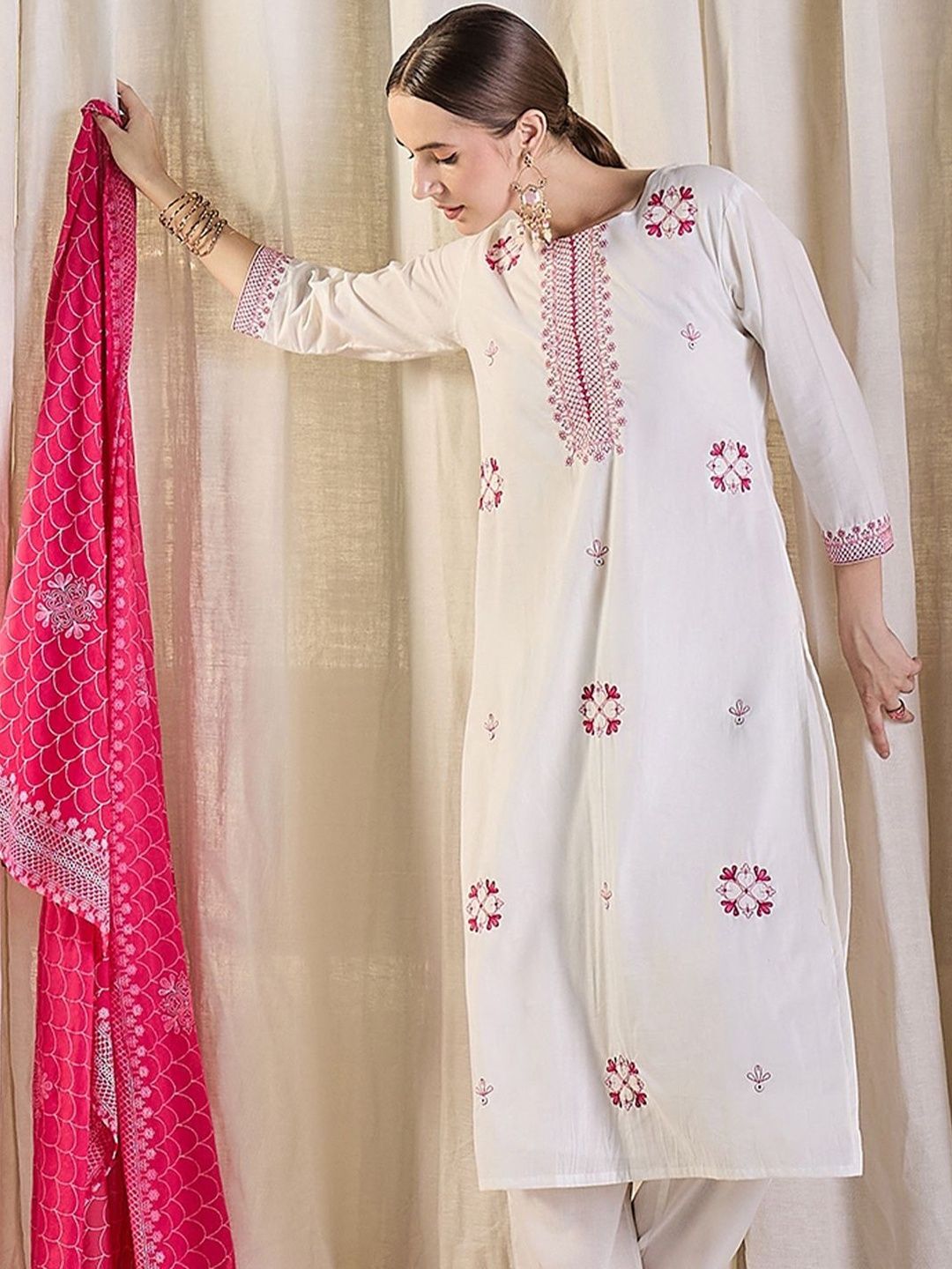 Women Ethnic Motifs Embroidered Regular Thread Work Pure Cotton Kurta with Trousers & With Dupatta