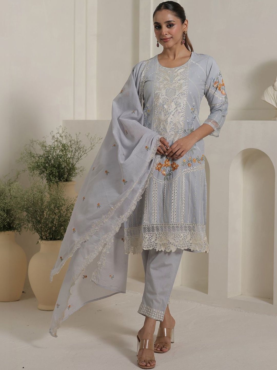 Women Floral Embroidered Regular Thread Work Pure Cotton Kurta with Trousers & With Dupatta