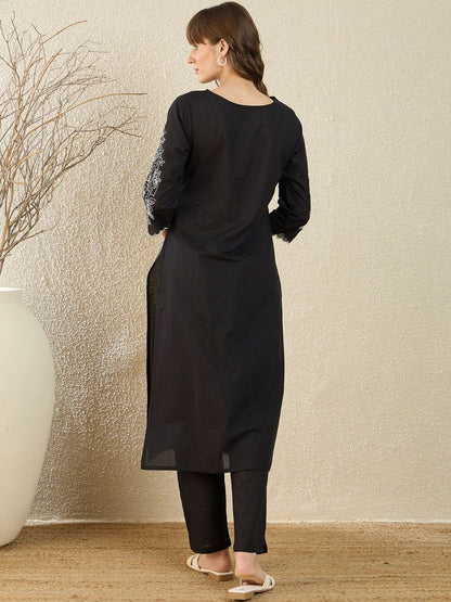 Women Ethnic Motifs Embroidered Regular Thread Work Pure Cotton Kurta with Trousers