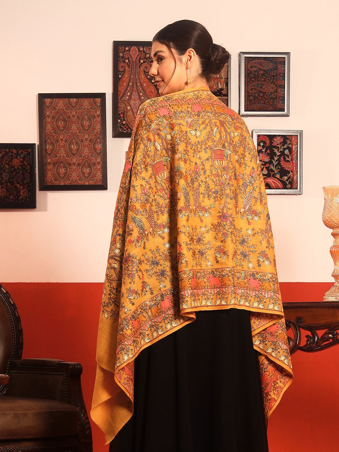 Dhiyona PA Paisley Embroidered Shawl