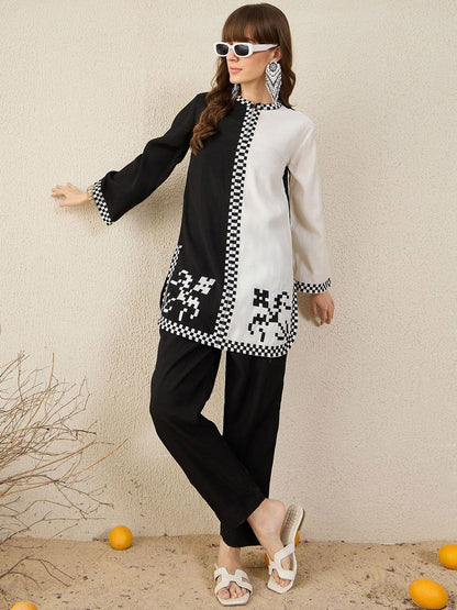 Dhiyona IE Colourblocked Mandarin Collar Tunic With Trouser