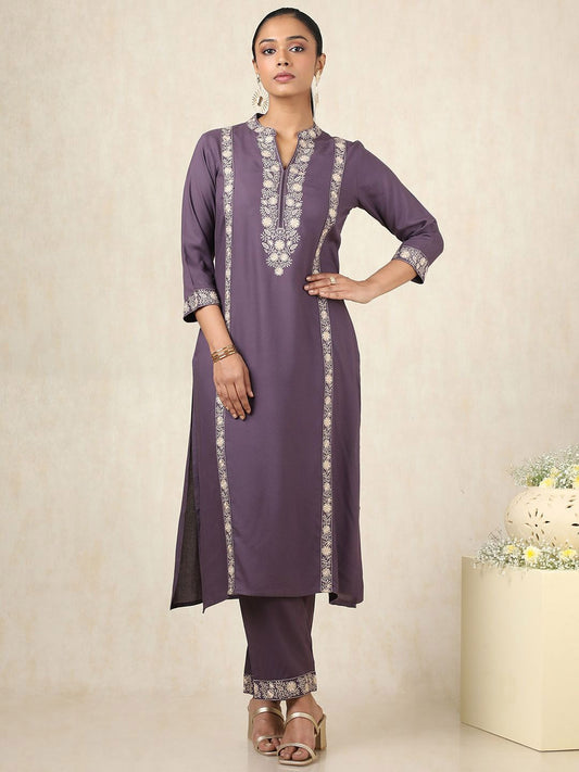 Dhiyona SO Women's Floral Embroidered Mandarin Collar Thread Work Kurta With Trouser