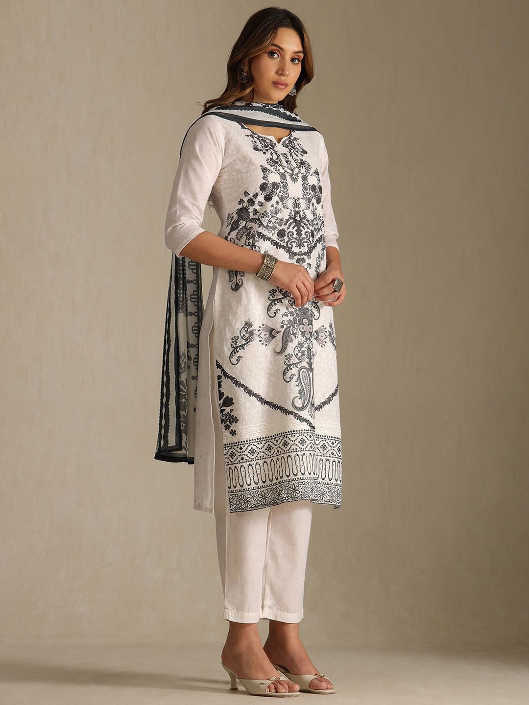 Dhiyona SO Women's Women Ethnic Motifs Printed Sequinned Kurta with Trousers & Dupatta