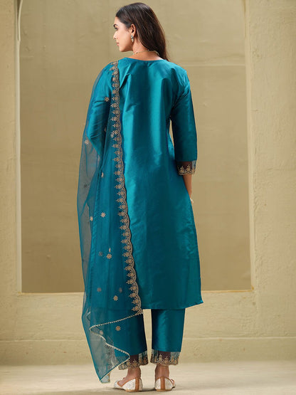 Dhiyona SN Women's Floral Embroidered Straight Kurta & Trousers With Dupatta