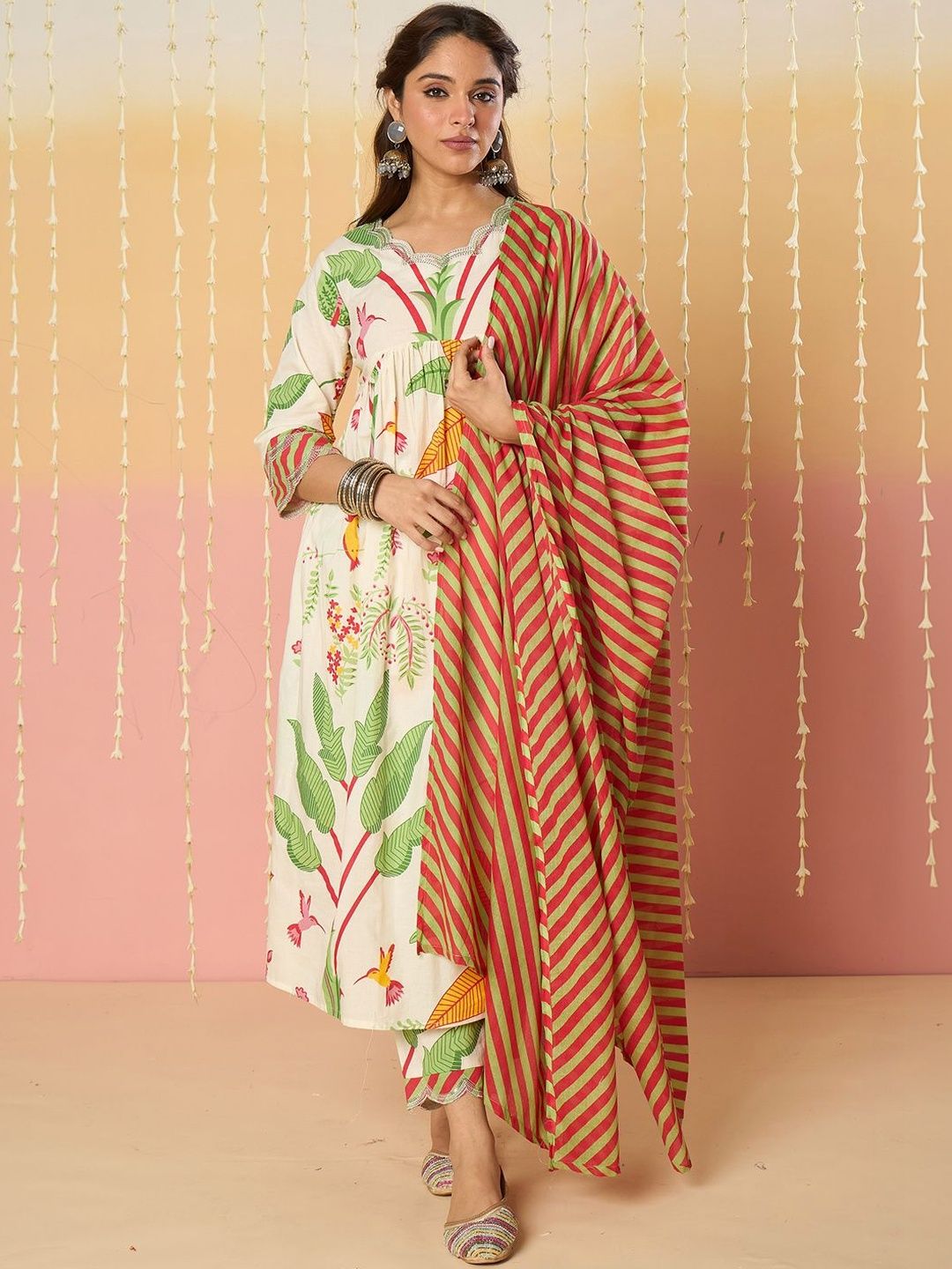 Women Floral Printed Panelled Pure Cotton Kurta with Trousers & With Dupatta