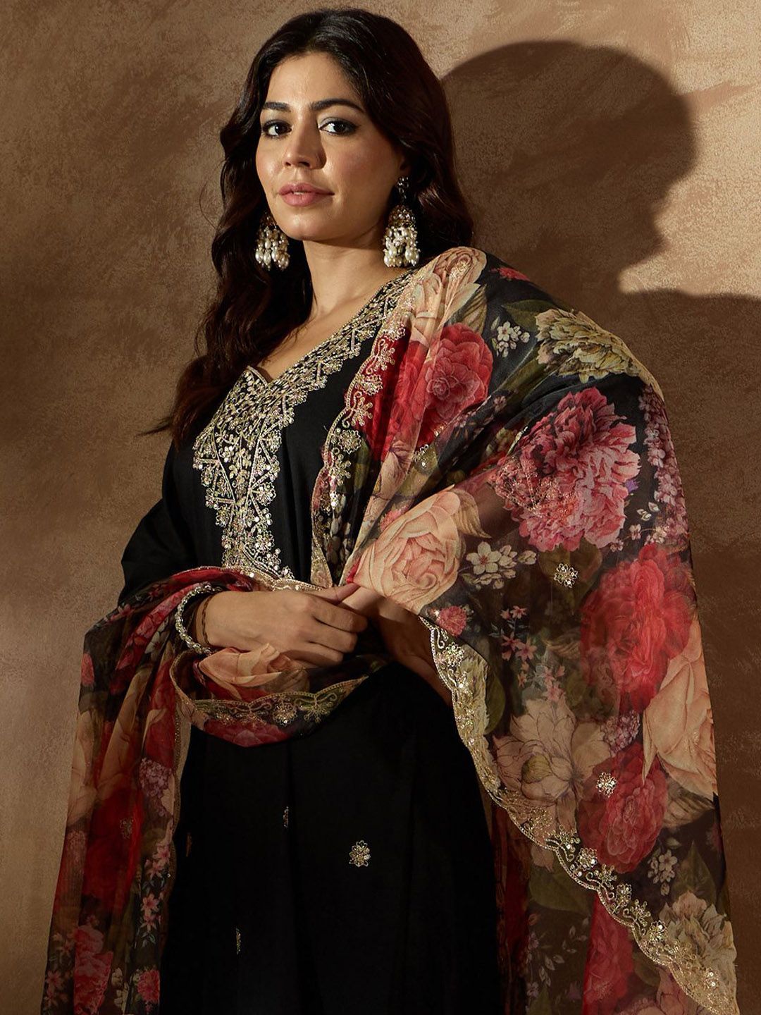 Dhiyona IE Women Ethnic Motifs Embroidered Regular Kurta with Trousers & With Dupatta