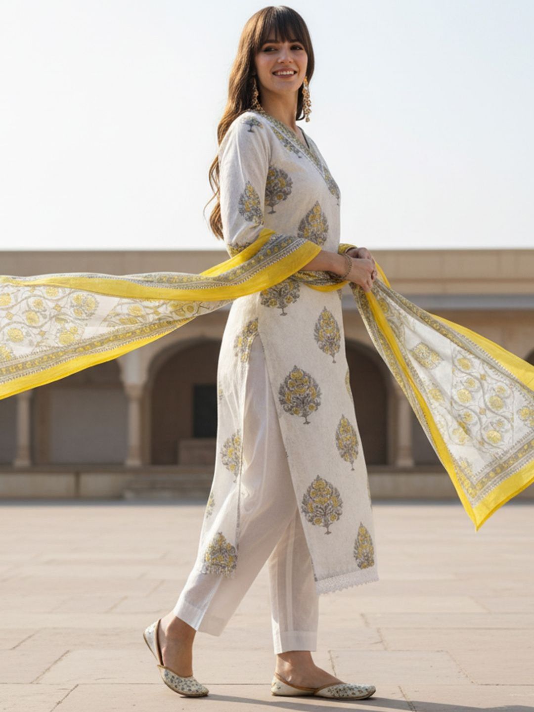 Ethnic Motifs Printed Regular Pure Cotton Straight Kurta With Trousers & Dupatta