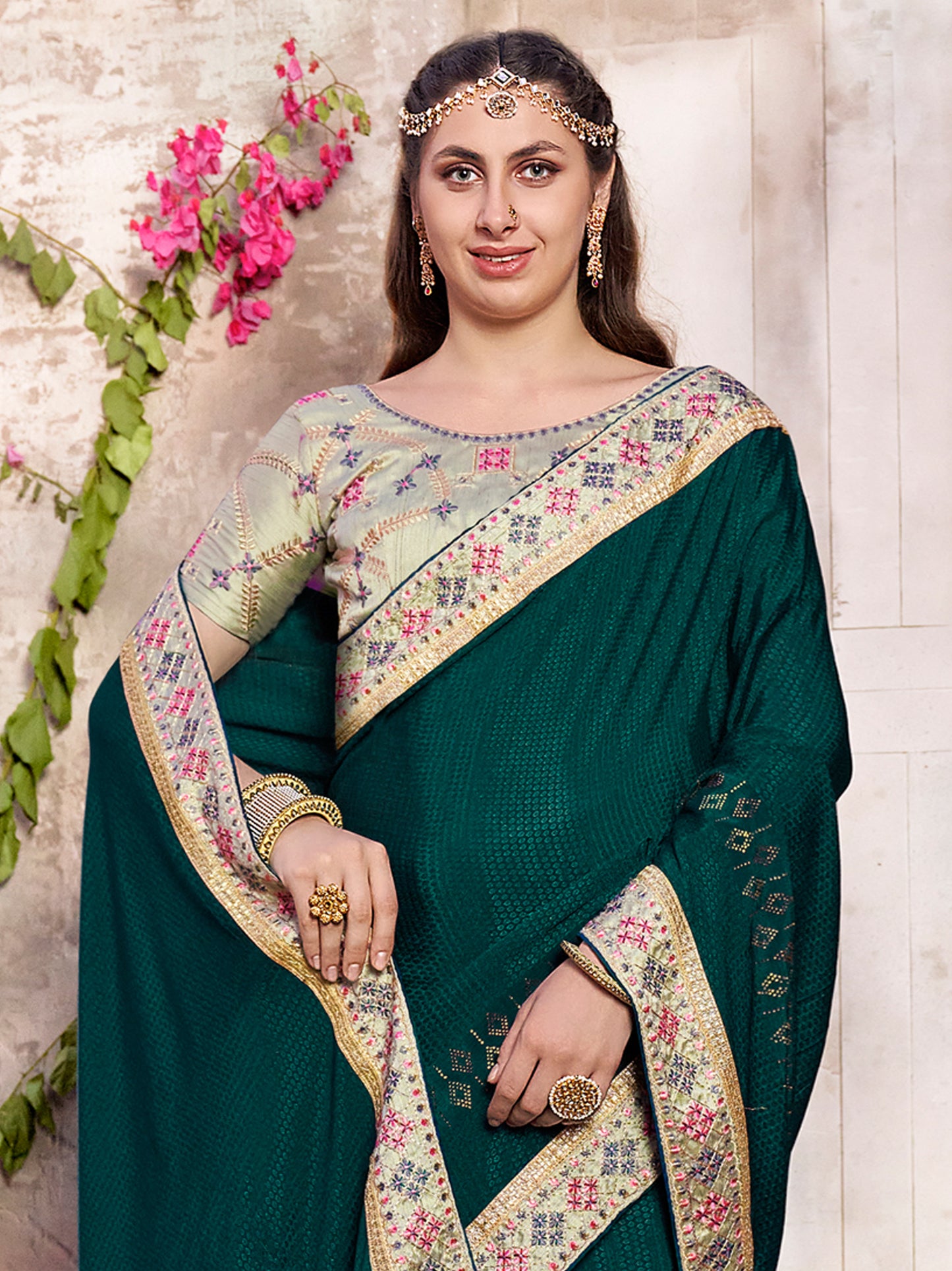 Women's Chiffon Green Embellished Designer Saree With Blouse Piece