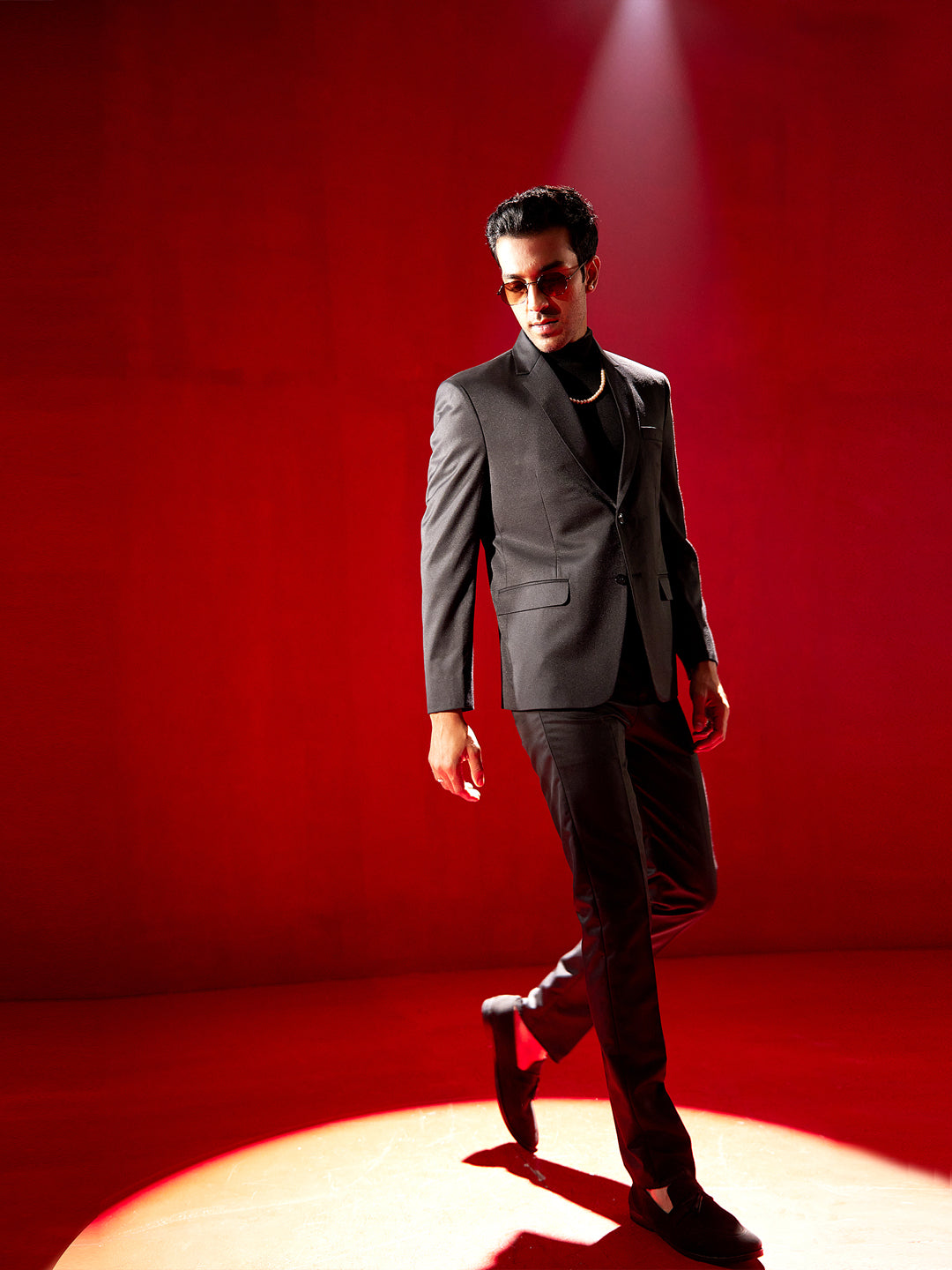 Men's Black Cotton Blend Straight Blazer