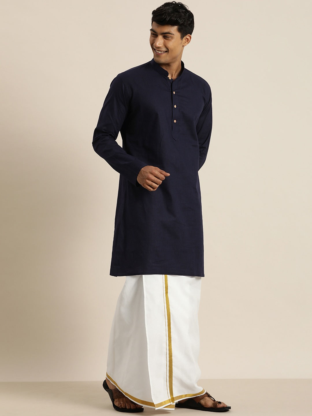 Men's Navy Blue Cotton Blend Straight Kurta And Mundu Set