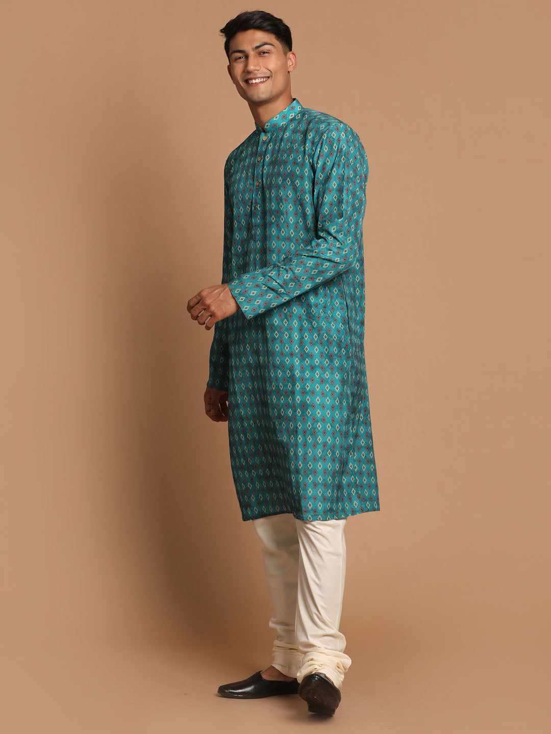 Men's Green Cotton Blend Straight Kurta Pyjama Set