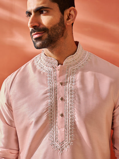 Men's Peach Silk Blend Straight Kurta And Pyjama Set.