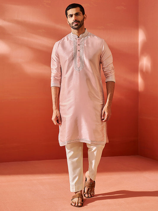 Men's Peach Silk Blend Straight Kurta And Pyjama Set.