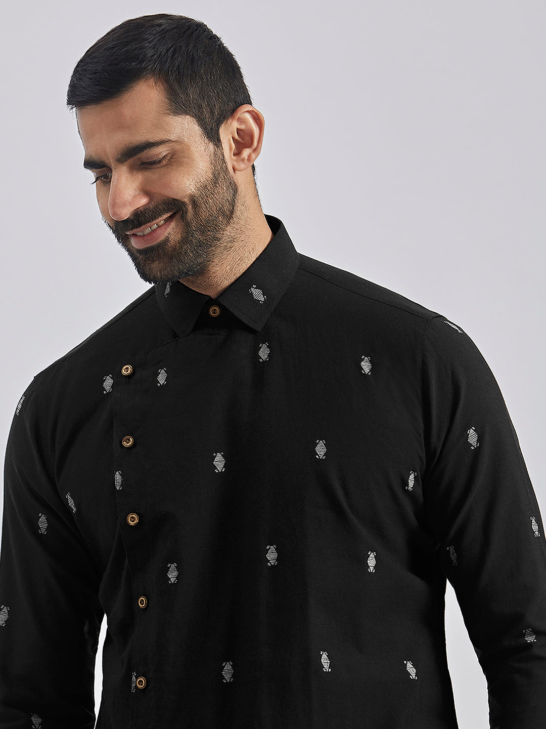 Men's Black Cotton Straight Kurta And Pyjama Set.