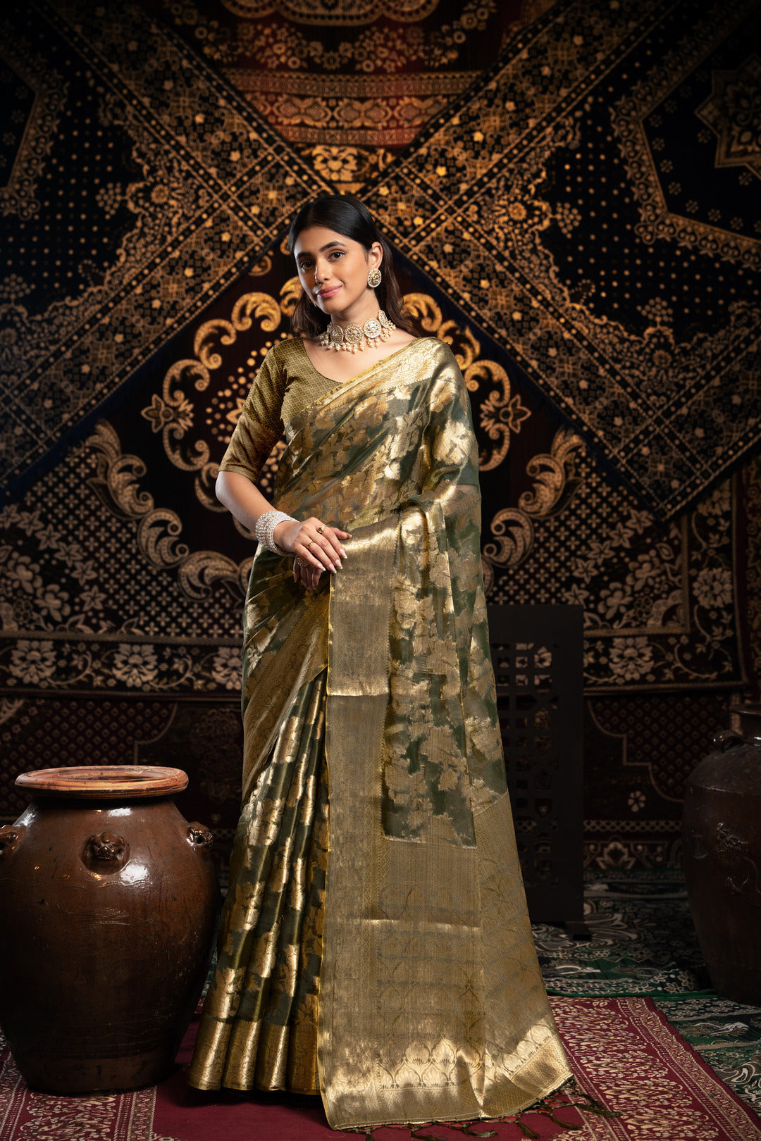Dhiyona GR Women's Vedika Grey Jimmi Choo Zari Woven Saree