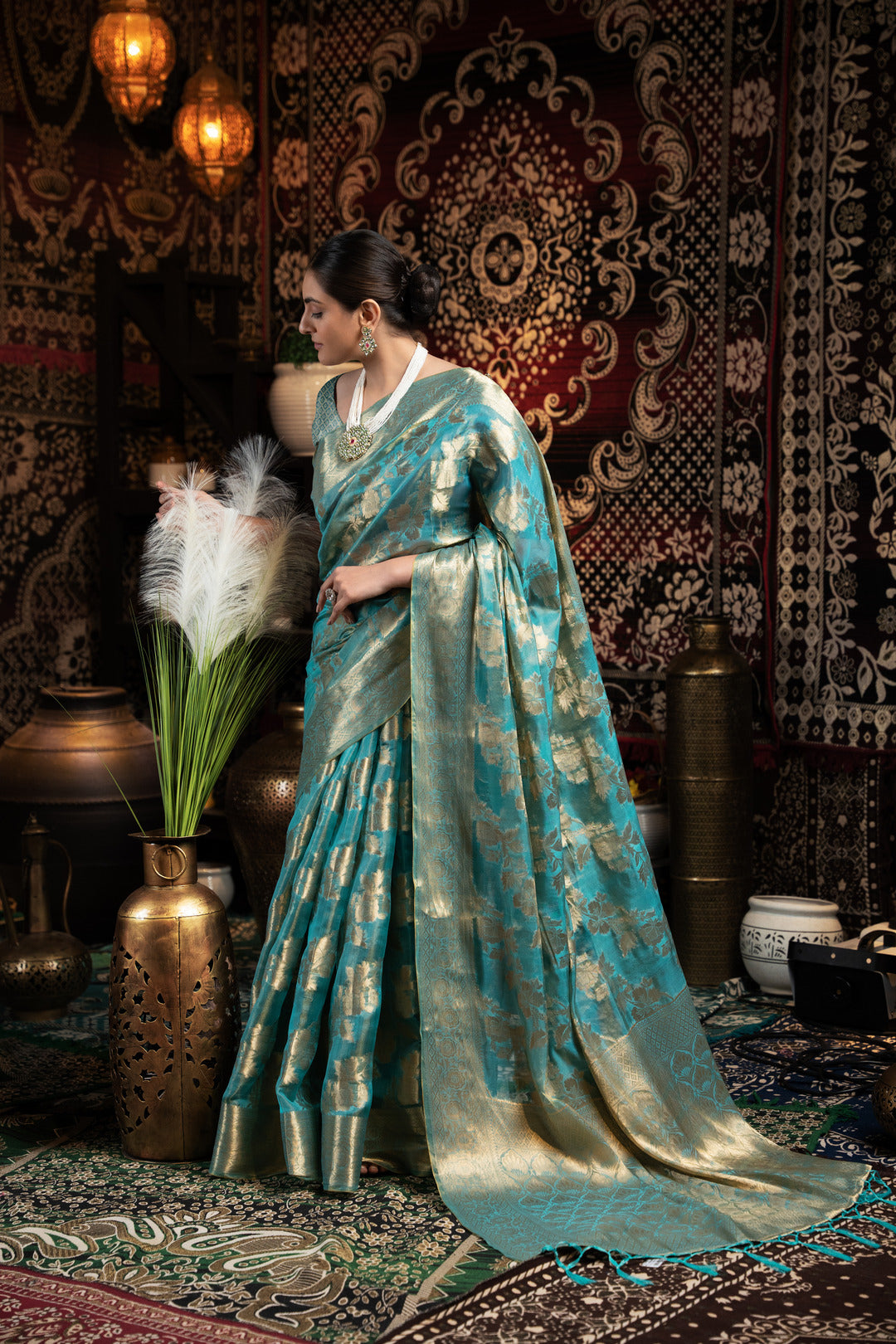 Dhiyona GR Women's Vedika Blue Jimmi Choo Zari Woven Saree