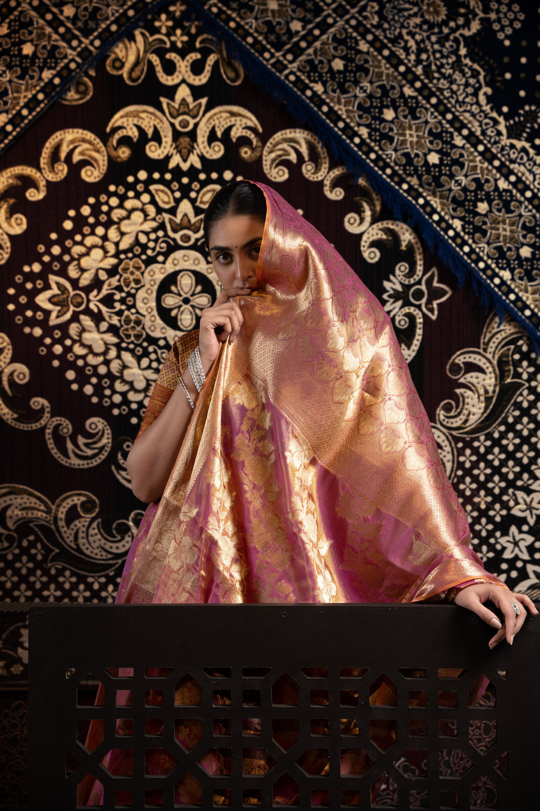 Dhiyona GR Women's Vedika Purple Jimmi Choo Zari Woven Saree