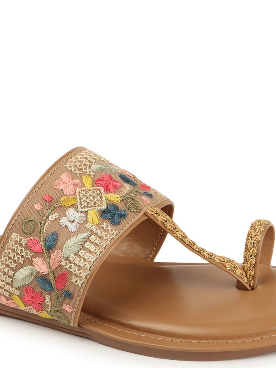 Dhiyona AK Women Ethnic Open Toe Flats with Embroidered
