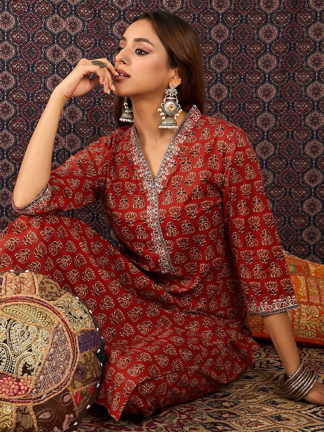 Dhiyona IE Floral Printed V-Neck Pure Cotton Tunic With Trousers