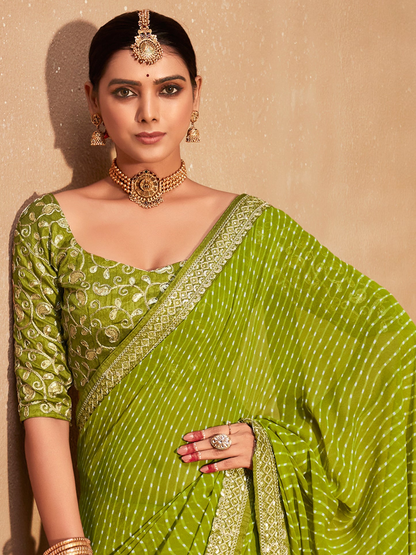 Women's Georgette Green Zari Embroidered Designer Saree With Blouse Piece