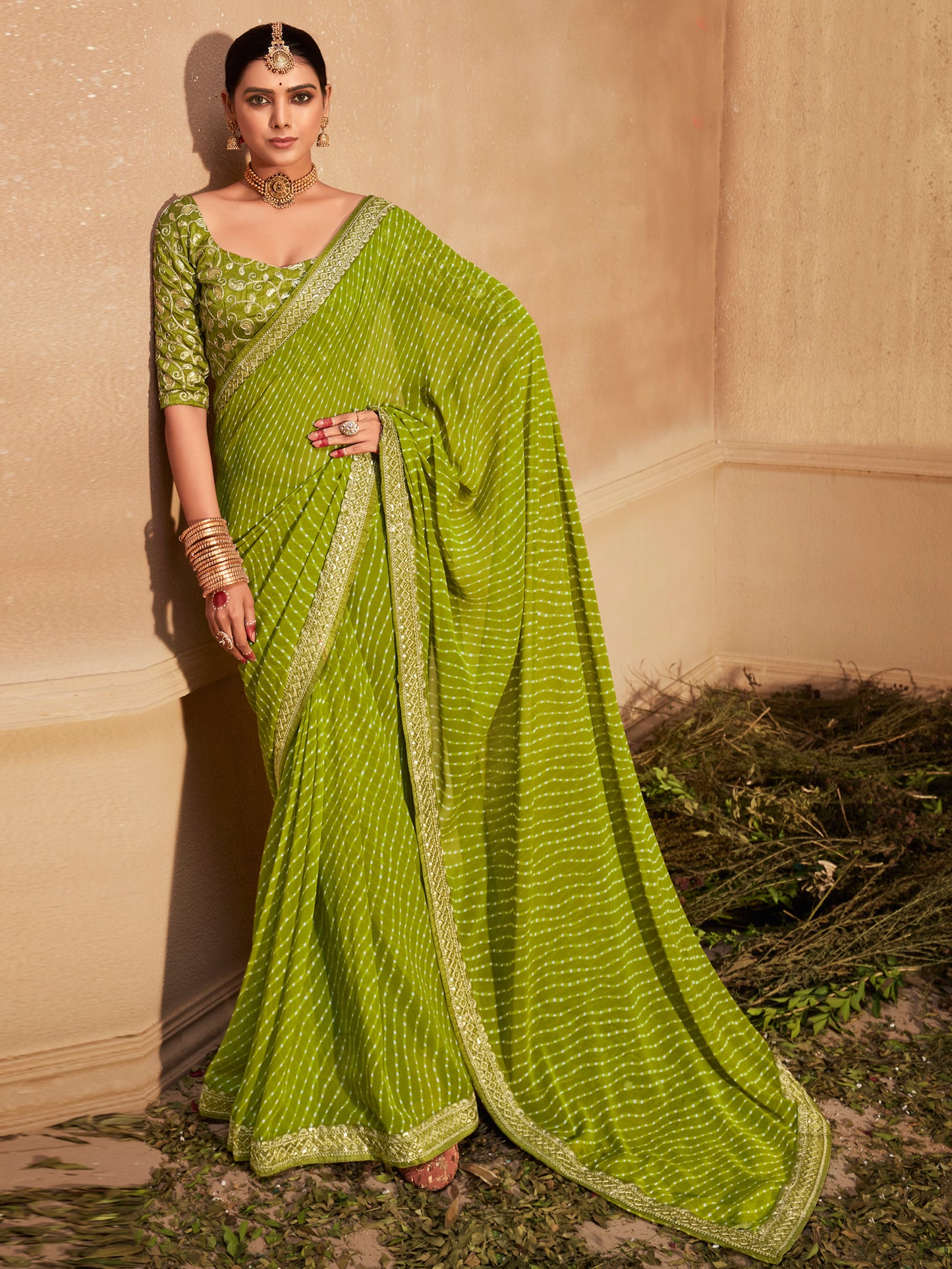Women's Georgette Green Zari Embroidered Designer Saree With Blouse Piece