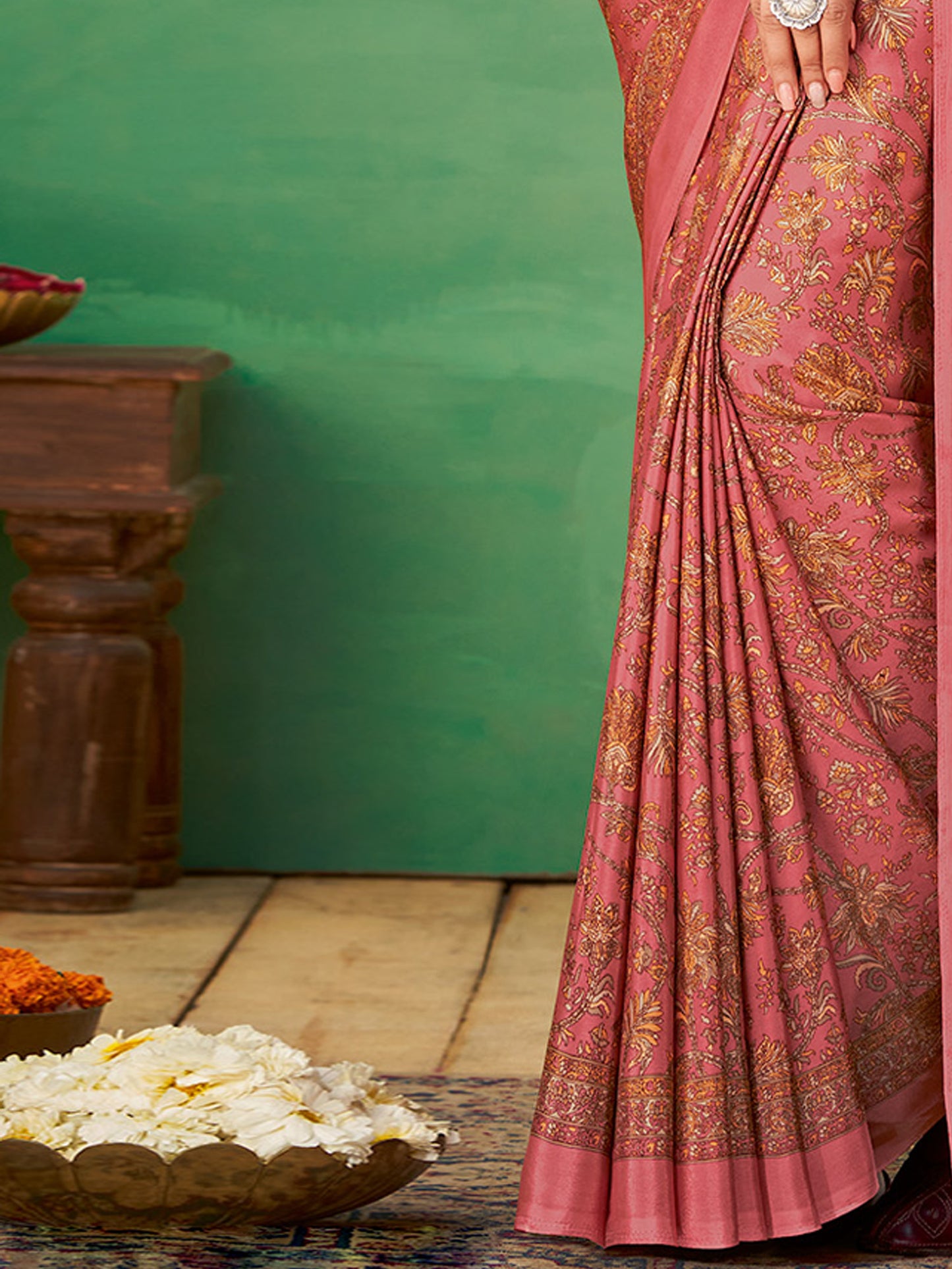 Women's Crepe Pink Printed Designer Saree With Blouse Piece