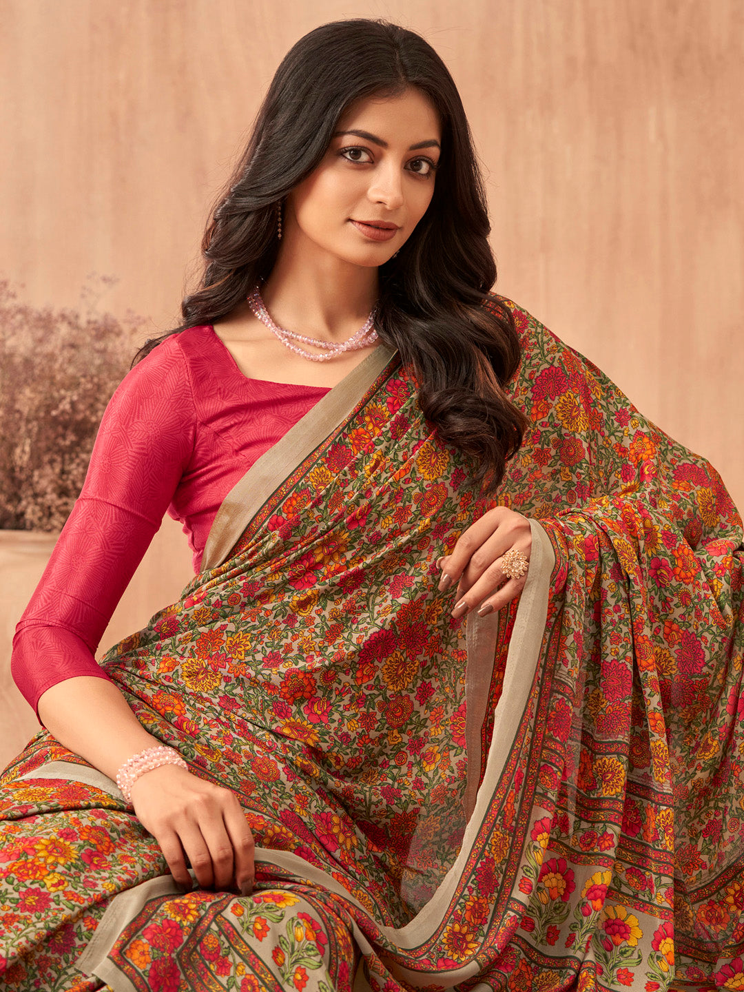 Women's Crepe Red Printed Designer Saree With Blouse Piece