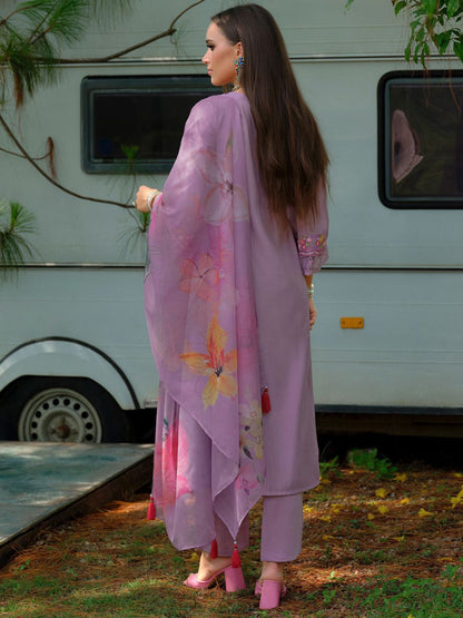 Floral Yoke Design V-Neck Thread Work Straight Kurta With Trousers & Dupatta