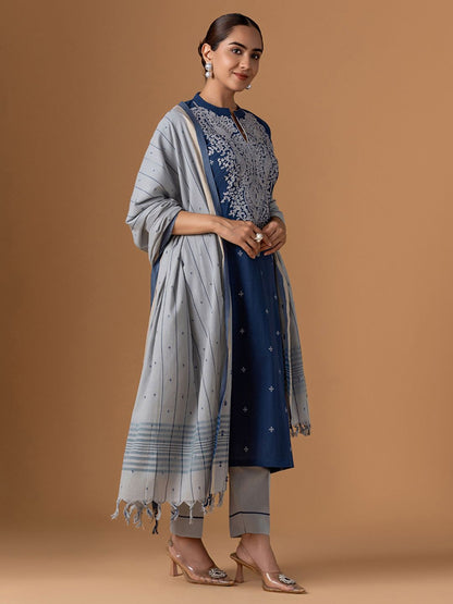 Dhiyona WP Women Ethnic Motifs Embroidered Regular Thread Work Pure Cotton Kurta with Trousers & With Dupatta