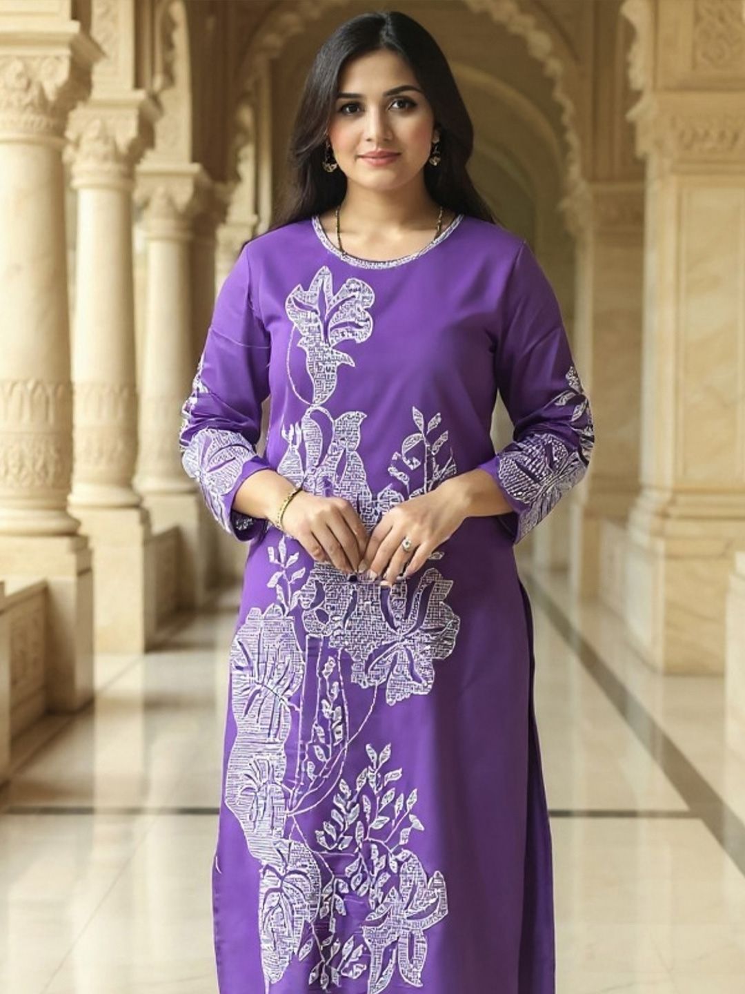Dhiyona IE Women Floral Embroidered Kurta with Trousers