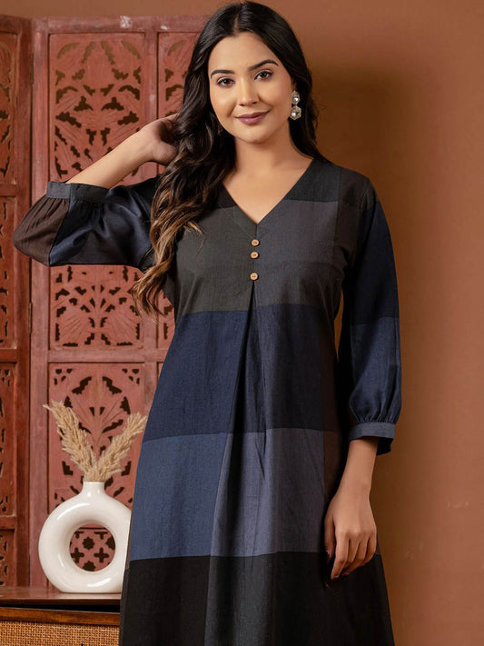 Dhiyona IE Checked V-Neck A-Line Tunic With Trouser Co-Ords