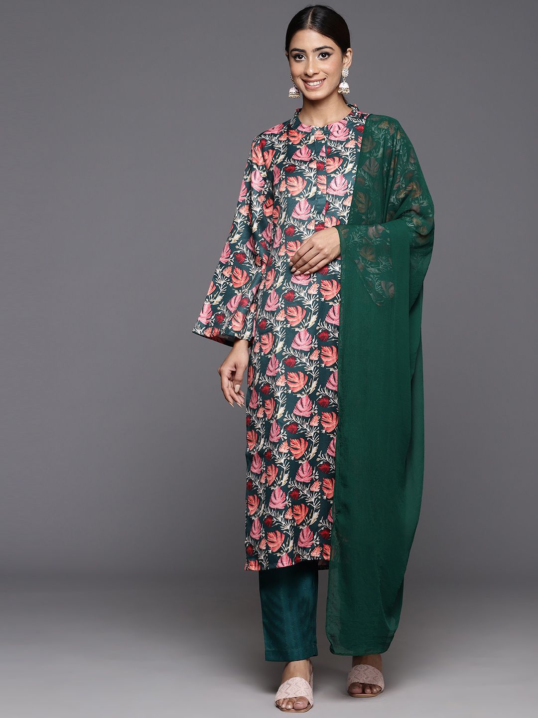 Dhiyona VA Women'sFloral Printed Mandarin Collar Kurta With Trousers & Dupatta