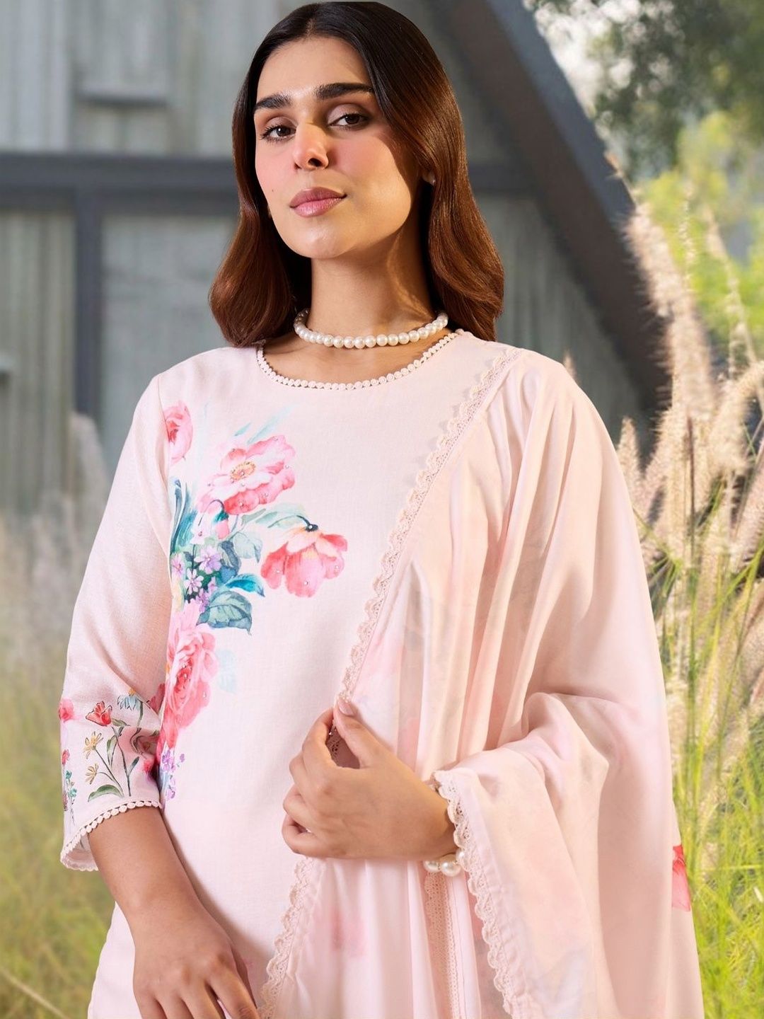 Dhiyona IE Women Floral Printed Regular Linen Kurta with Trousers & With Dupatta