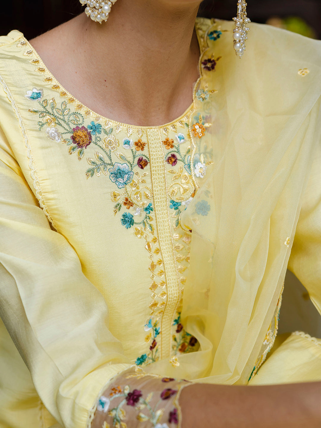 Dhiyona VV Women's Kurta and Pant Sets Viscose Roman Silk Fabric