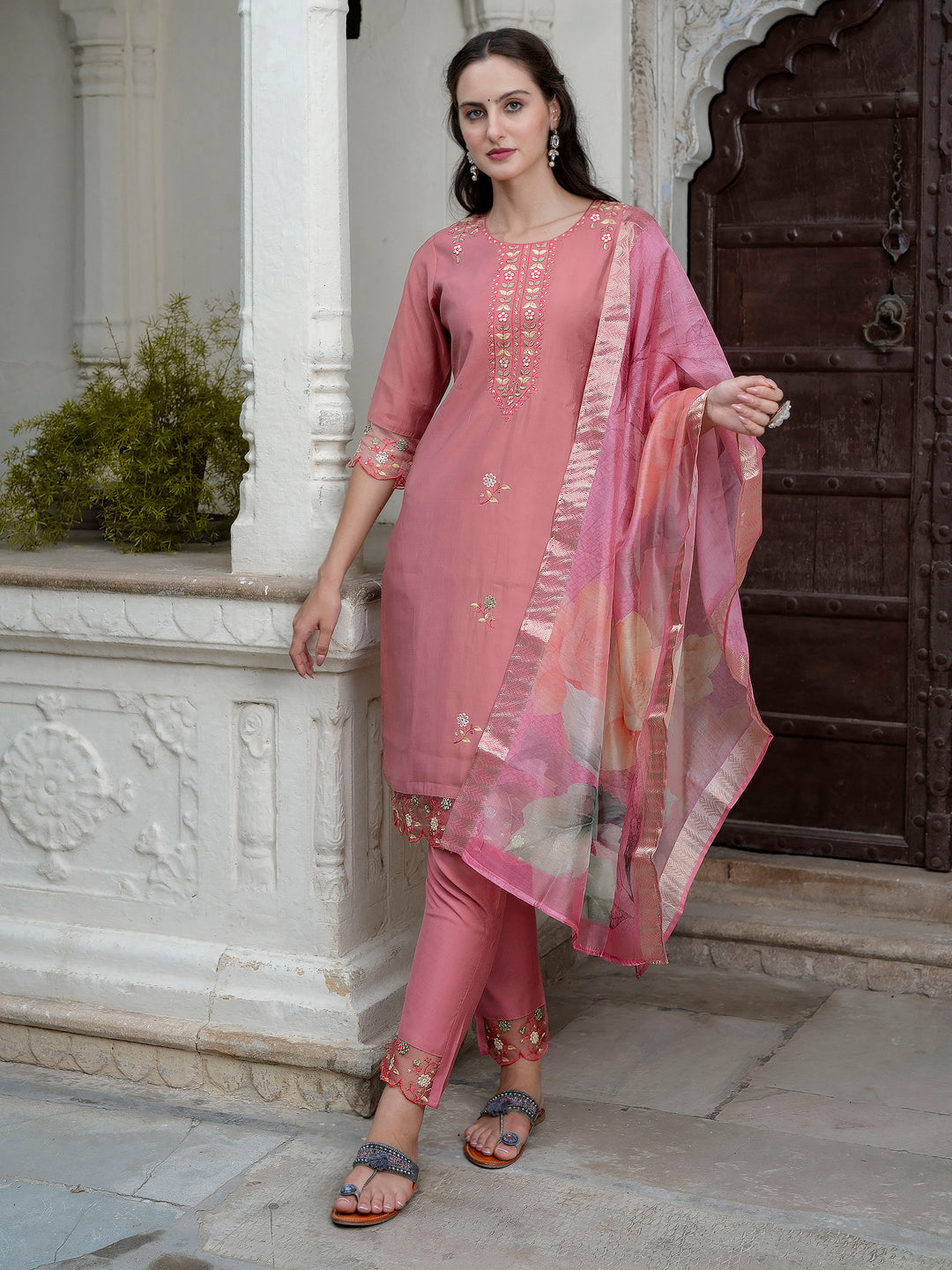 Dhiyona VV Women's Silk Blend Kurta Pant Dupatta Set