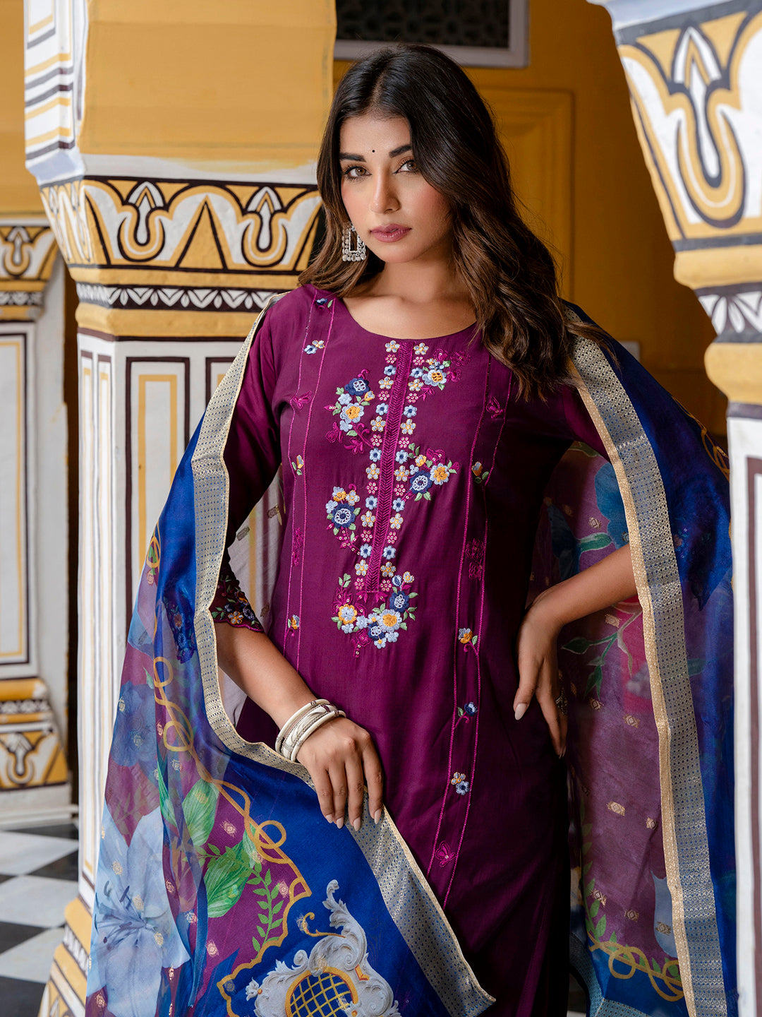 Dhiyona VV Women's Silk Blend Kurta Pant Dupatta Set