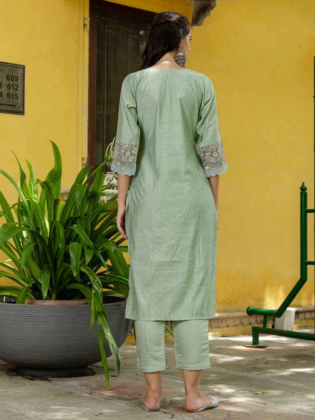 Dhiyona VV Women's Silk Blend Kurta Pant Dupatta Set