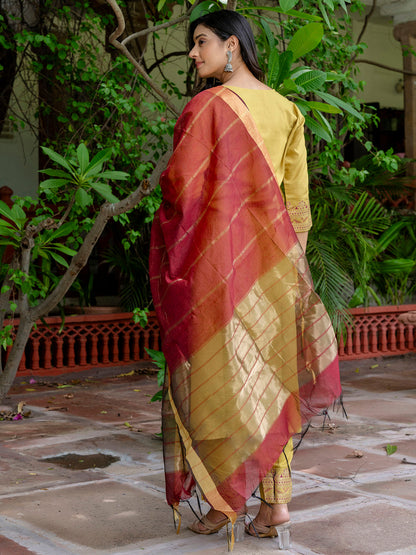 Dhiyona VV Women's Kurta Set with Dupatta Foil Print Kurta Set forDhiyona VV Women's
