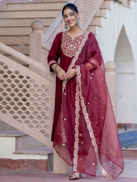 Dhiyona VV Women's Silk Blend Kurta Pant Dupatta Set