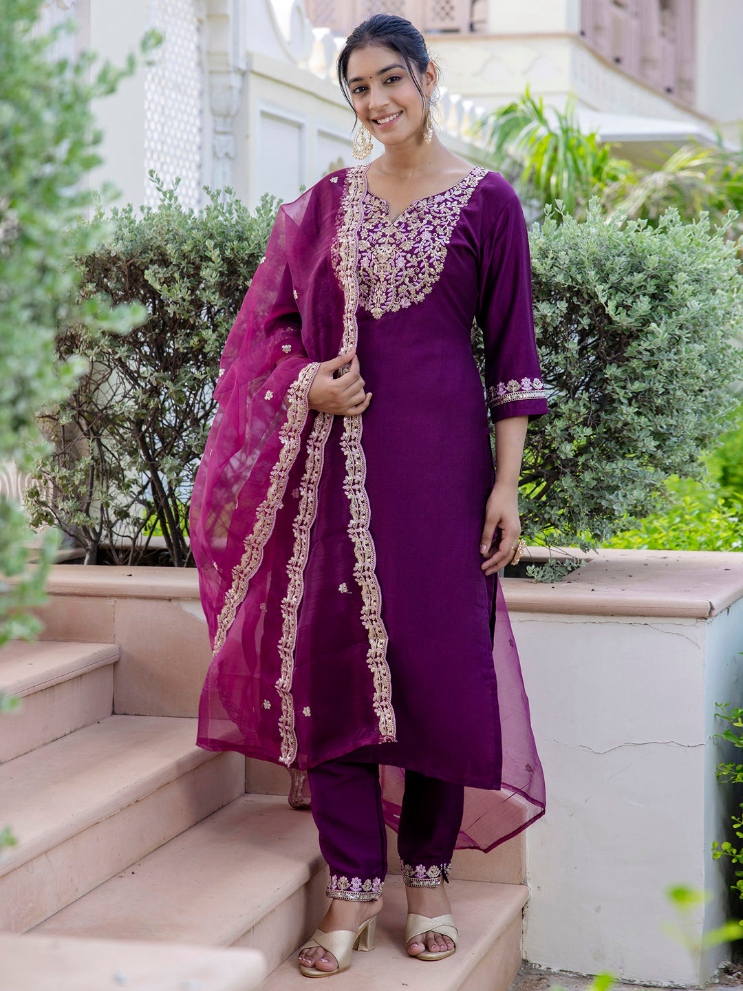 Dhiyona VV Women's Silk Blend Kurta Pant Dupatta Set
