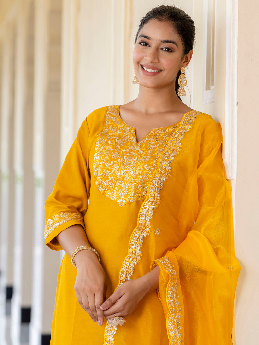 Dhiyona VV Women's Silk Blend Kurta Pant Dupatta Set