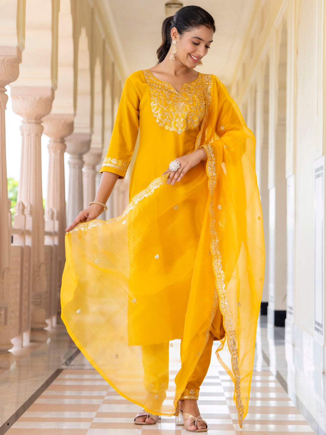 Dhiyona VV Women's Silk Blend Kurta Pant Dupatta Set