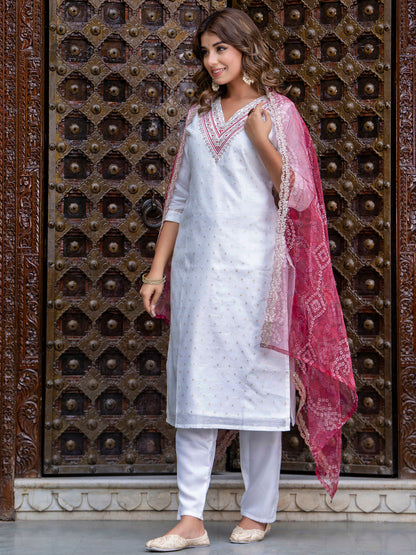 Dhiyona VV Women's Chanderi Kurta & Pant Dupatta Set