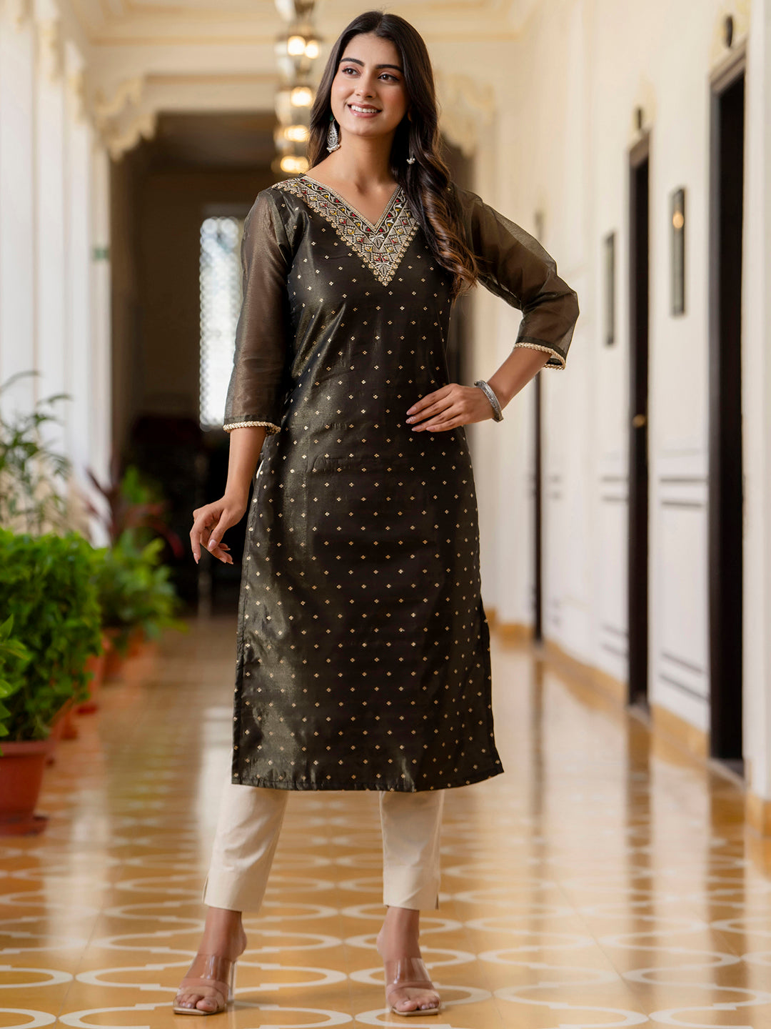 Dhiyona VV Women's Embroidered Silk Blend Straight Kurta
