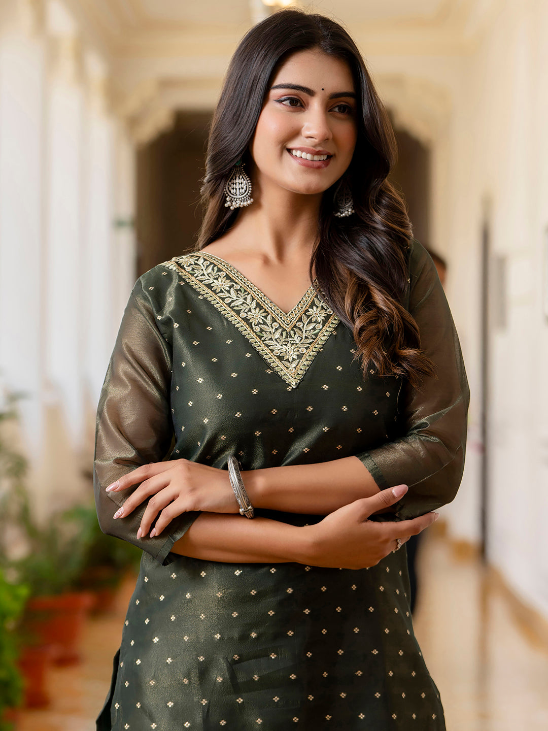 Dhiyona VV Women's Embroidered Silk Blend Straight Kurta