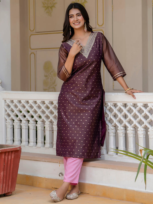 Dhiyona VV Women's Embroidered Silk Blend Straight Kurta