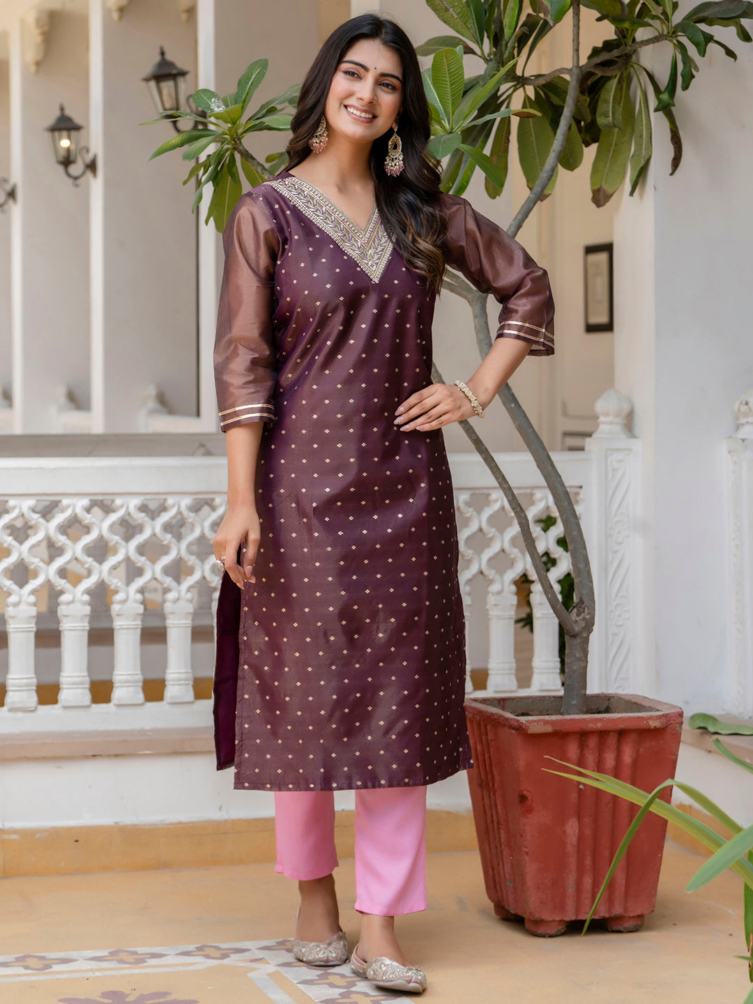 Dhiyona VV Women's Embroidered Silk Blend Straight Kurta