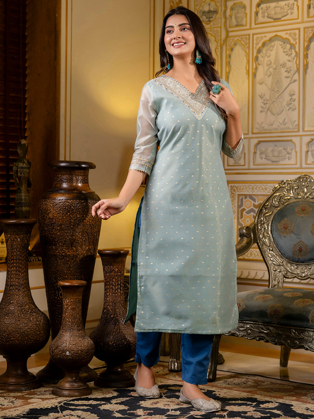 Dhiyona VV Women's Embroidered Silk Blend Straight Kurta