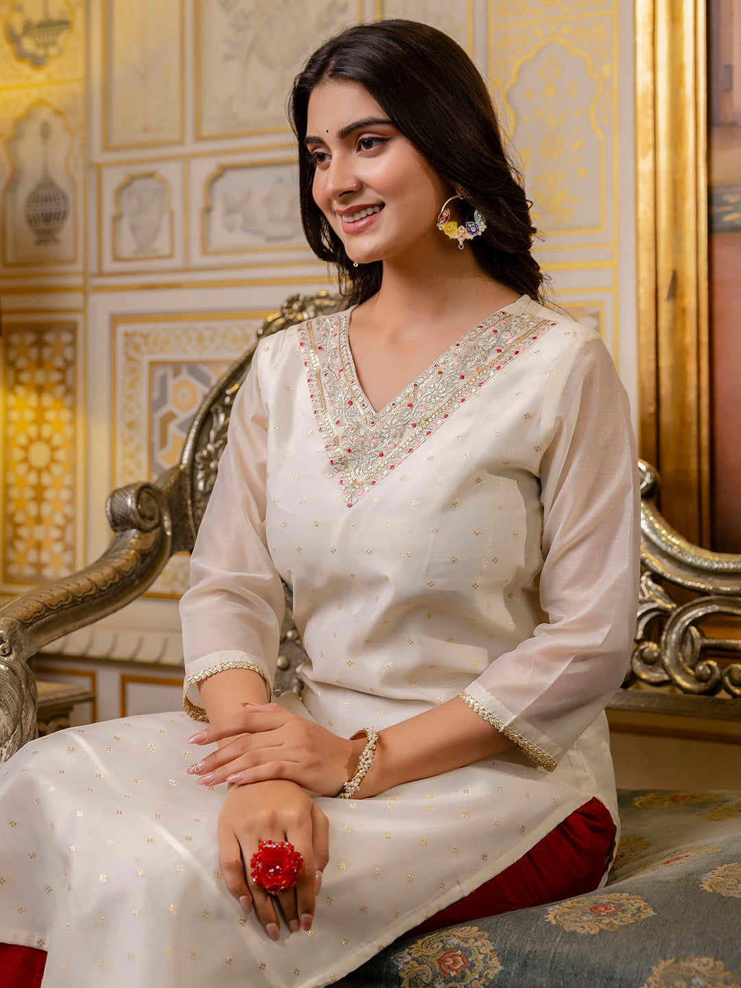 Dhiyona VV Women's Embroidered Silk Blend Straight Kurta
